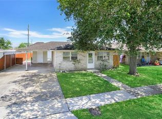 2229 Venus Pl, Violet, LA 70092