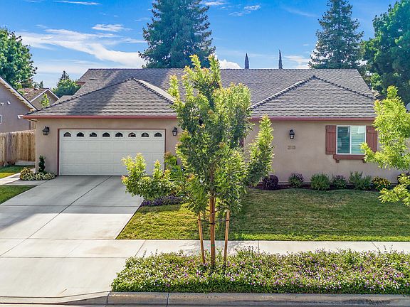 3rd image of 2113 S Columbus Ct