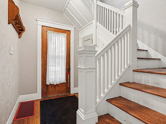 5th image of 125 Chestnut St