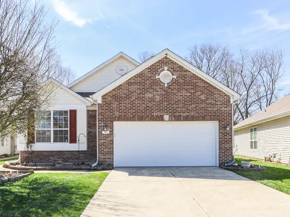 922 Lincoln Park West Dr, Greenwood, IN 46142
