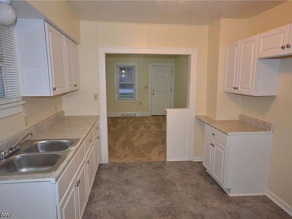 5th image of 1141 Tallmadge Rd