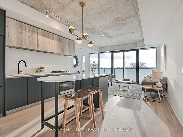 2625 Dundas St W #601 — Photo 3