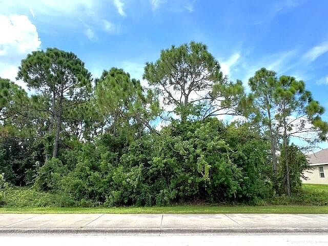 2nd image of 232 SW Becker Road