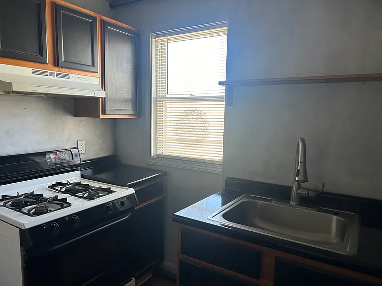 290 County St #2 — Photo 2
