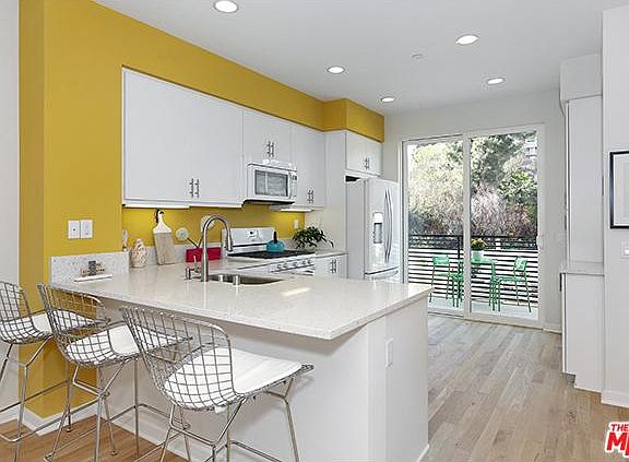 3rd image of 3921 Eagle Rock Blvd Unit 28