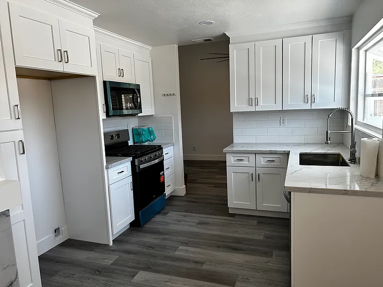 11912 Liverpool Ln — Photo 18