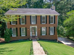2895 Shurburne Dr, Alpharetta, GA 30022