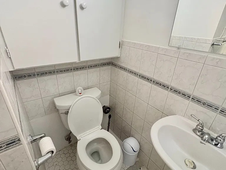 62 Richardson Ave — Photo 8
