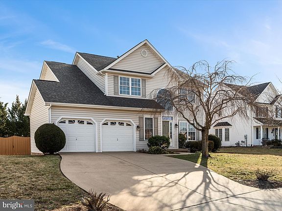 2nd image of 104 Exmoor Ct