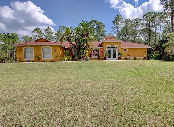 2nd image of 1220 Everglades Blvd S