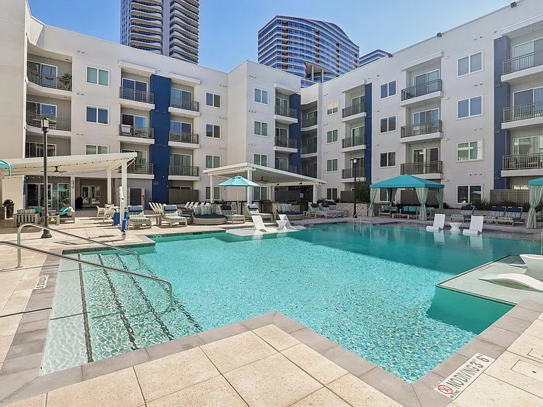 Lura Vegas Apartments — Photo 46