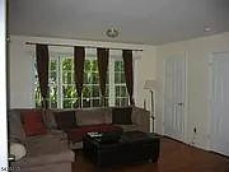 23 Plain St — Photo 6
