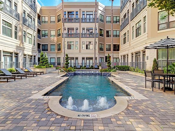 2nd image of 1901 Post Oak Blvd APT 4404