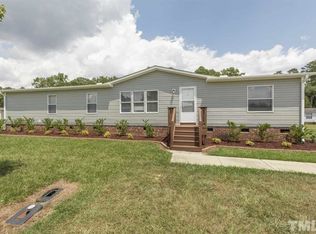 100 Rocks Edge Ln, Smithfield, NC 27577