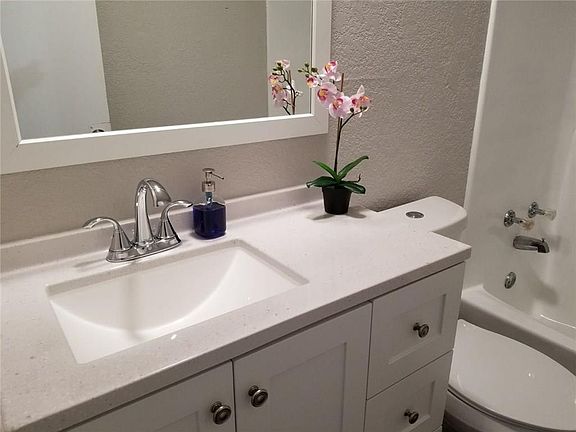 3rd image of 3828 Waldorf St