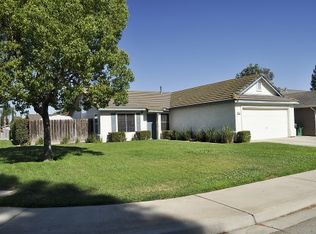 302 Burns Creek Dr, Waterford, CA 95386