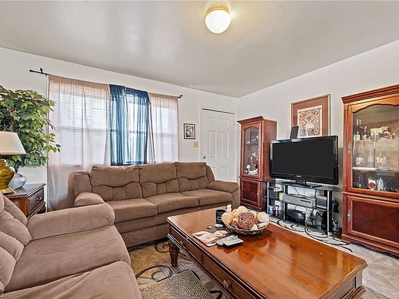 5th image of 1006 Beaumont Ave