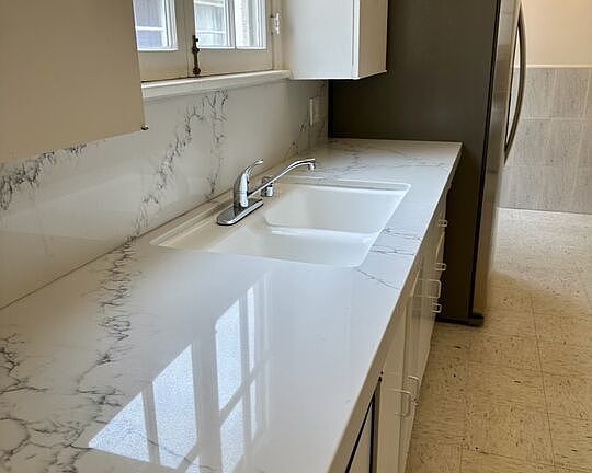 4th image of 344 S Spalding Dr APT 4
