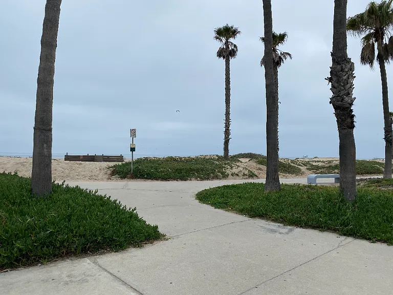 383 E Surfside Dr #101 — Photo 4