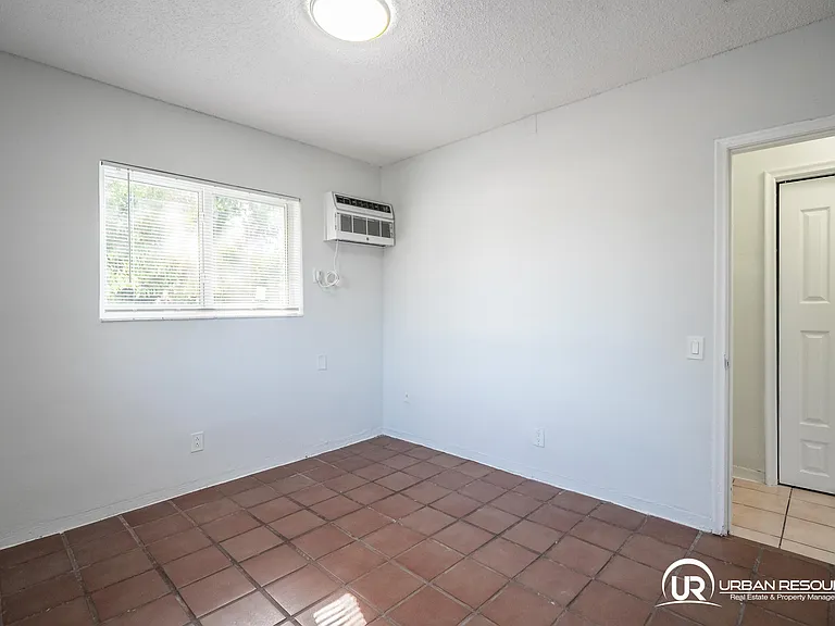 6650 Miller Dr #20 — Photo 18