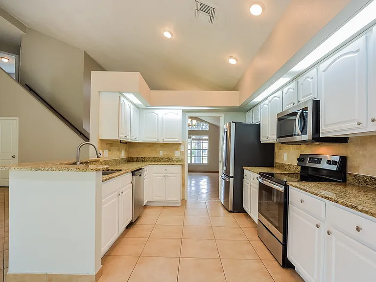 3042 Stillwater Dr — Photo 8