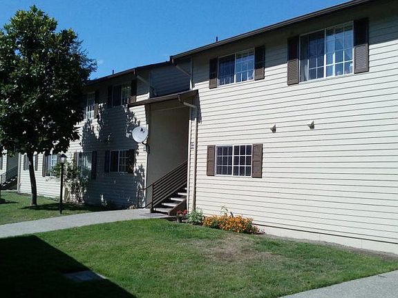 3rd image of 1120 37th St SE #A101