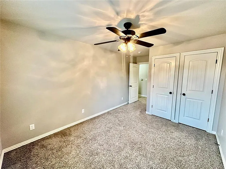 186 Old Farmington Rd — Photo 40