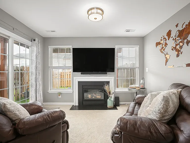 7206 Finch Ln — Photo 13