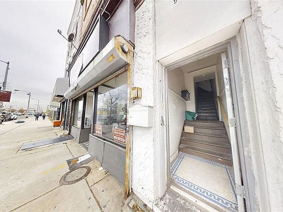 2nd image of 504 Springfield