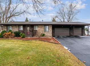 7511 Hillside Trl S, Cottage Grove, MN 55016
