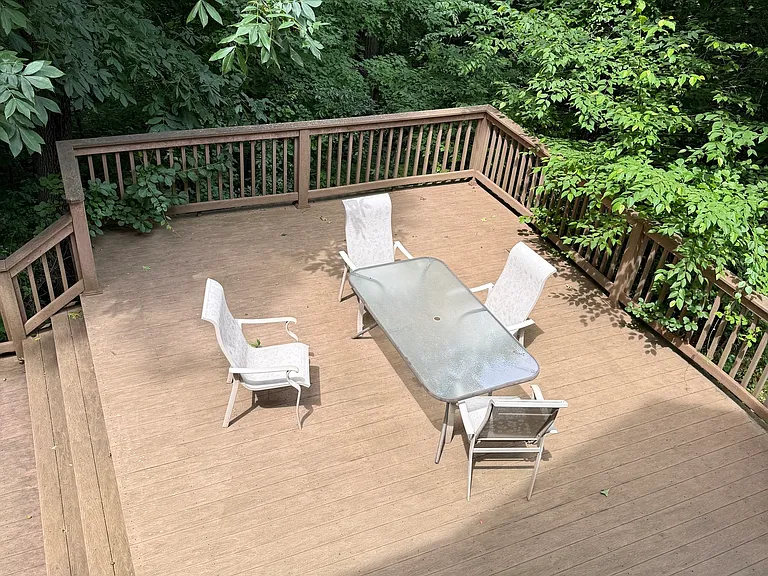 405 Washington Dr — Photo 23