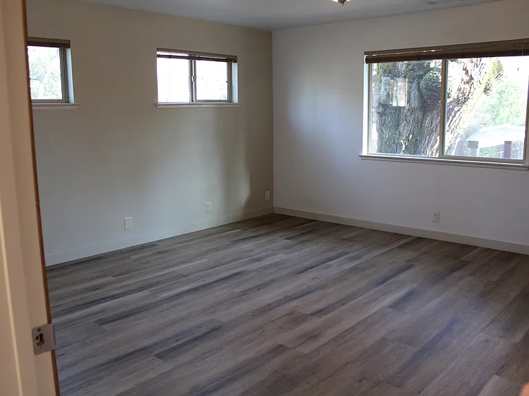 2620 Wentworth Rd — Photo 9
