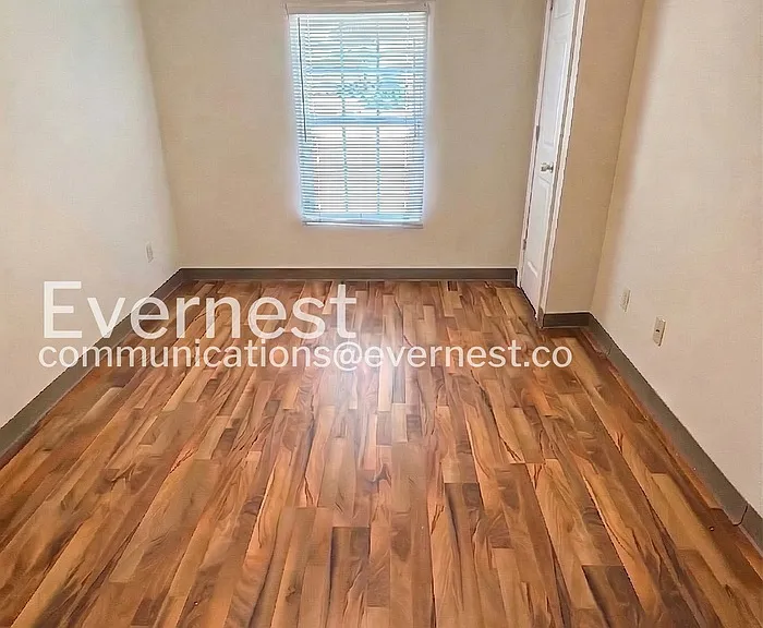 9717 Dennis Dr — Photo 10