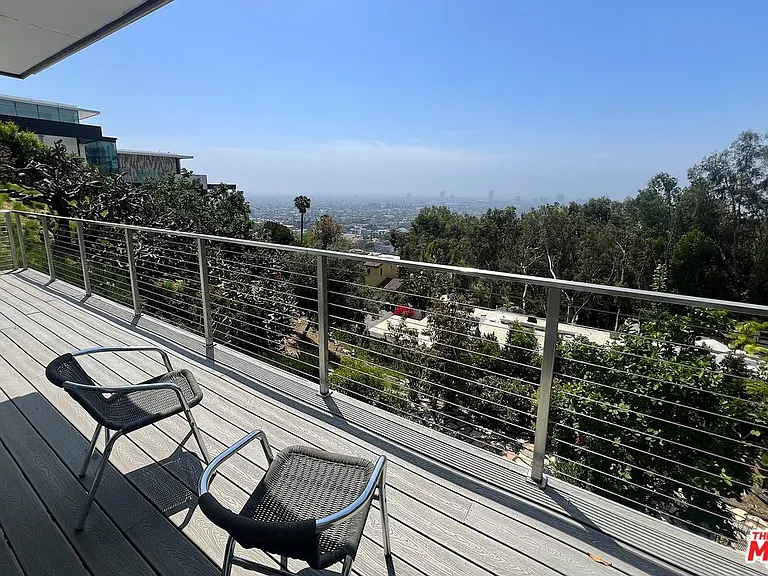 8376 Hollywood Blvd — Photo 39