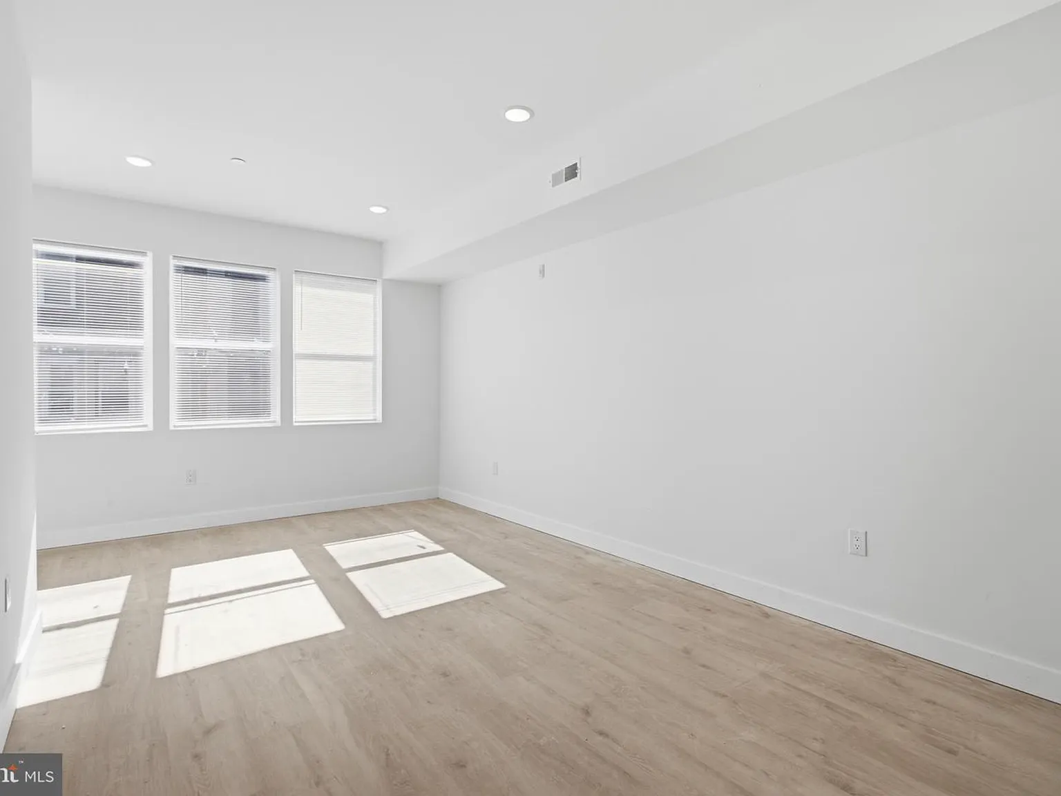 2346 N 16th St #2 — Photo 1