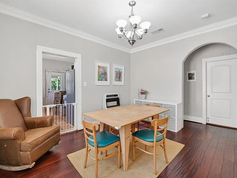7039 Avenue E — Photo 9