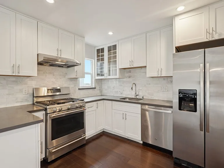 421 Nevada St — Photo 9
