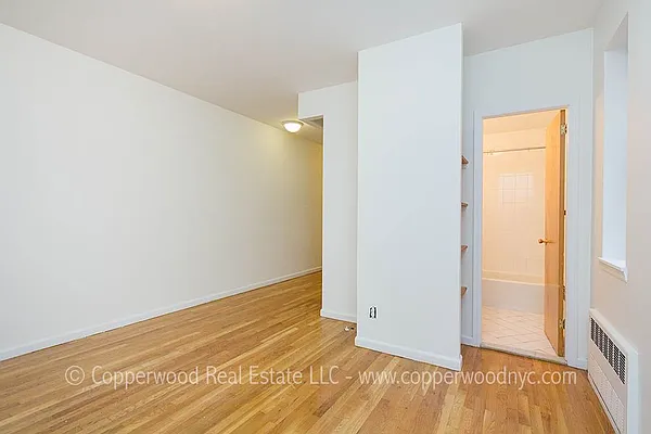 Rented by Copperwood Real Estate | media 17