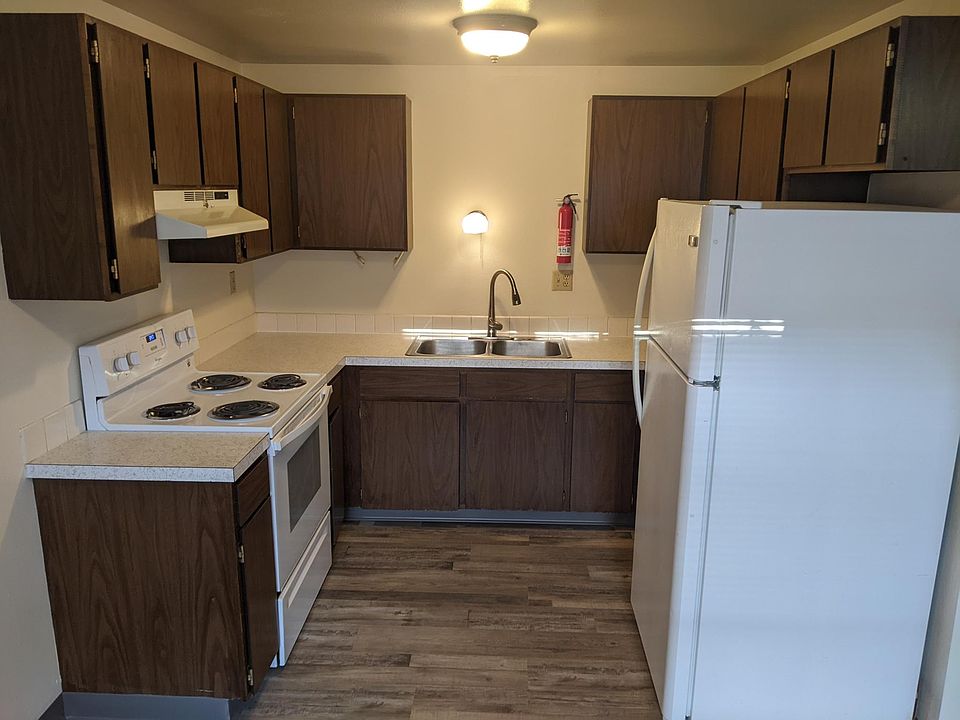 1st image of 810 Spartan Dr APT 2