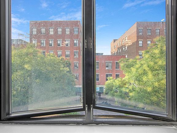 5th image of 102 Clifton Pl #2A