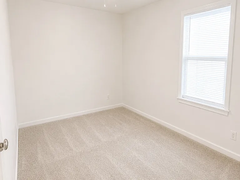 370 Union St — Photo 6