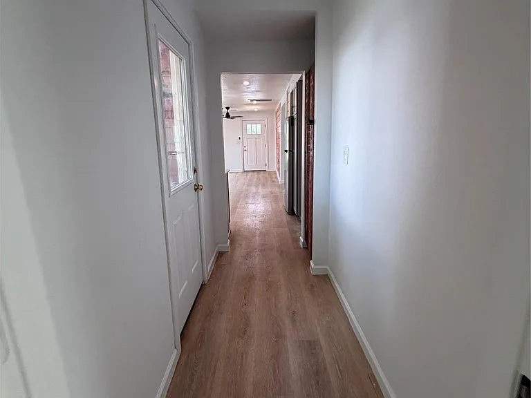 1209 Pine St — Photo 13
