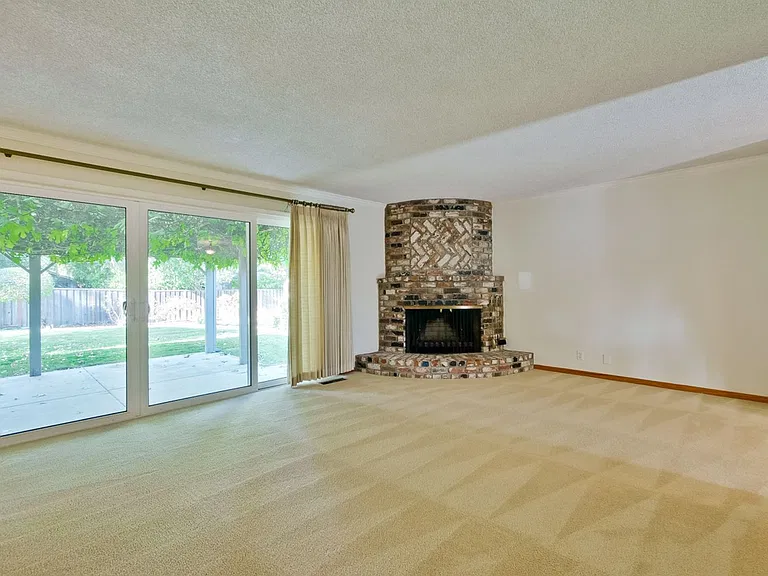 130 S Avalon Dr — Photo 12