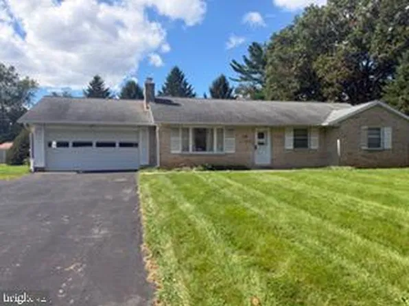14 Circle Dr, Carlisle, PA 17015