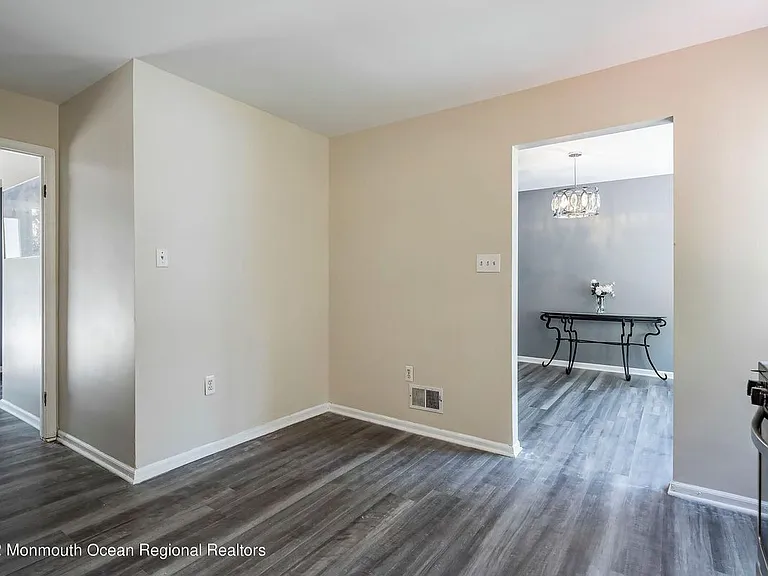 19A Emerald Dr #A — Photo 4