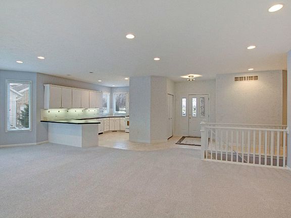4th image of 4015 Del Mar Village Ct SW #3