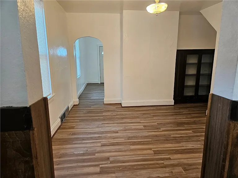2212 Cronemeyer St — Photo 11
