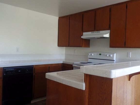 3rd image of 8633 Lemon Ave APT 01
