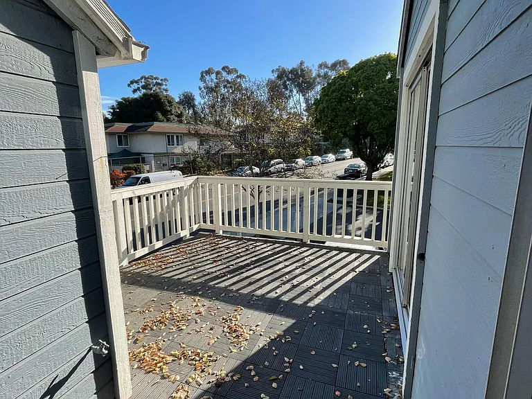 9909 Maya Linda Rd — Photo 10