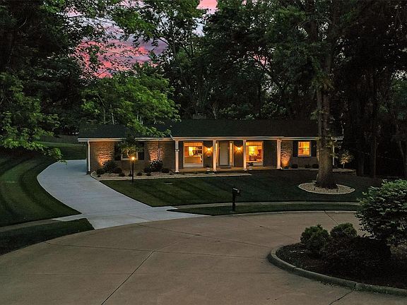 4th image of 212 Glen Valley Ct